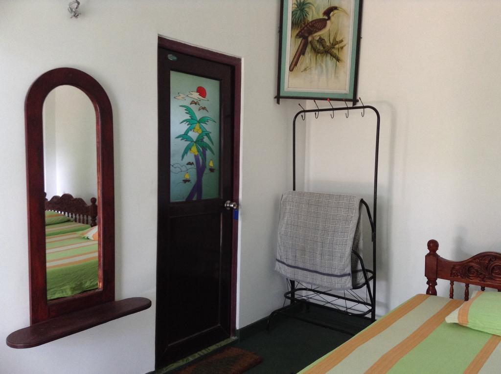 Lagoon Inn Hambantota Extérieur photo