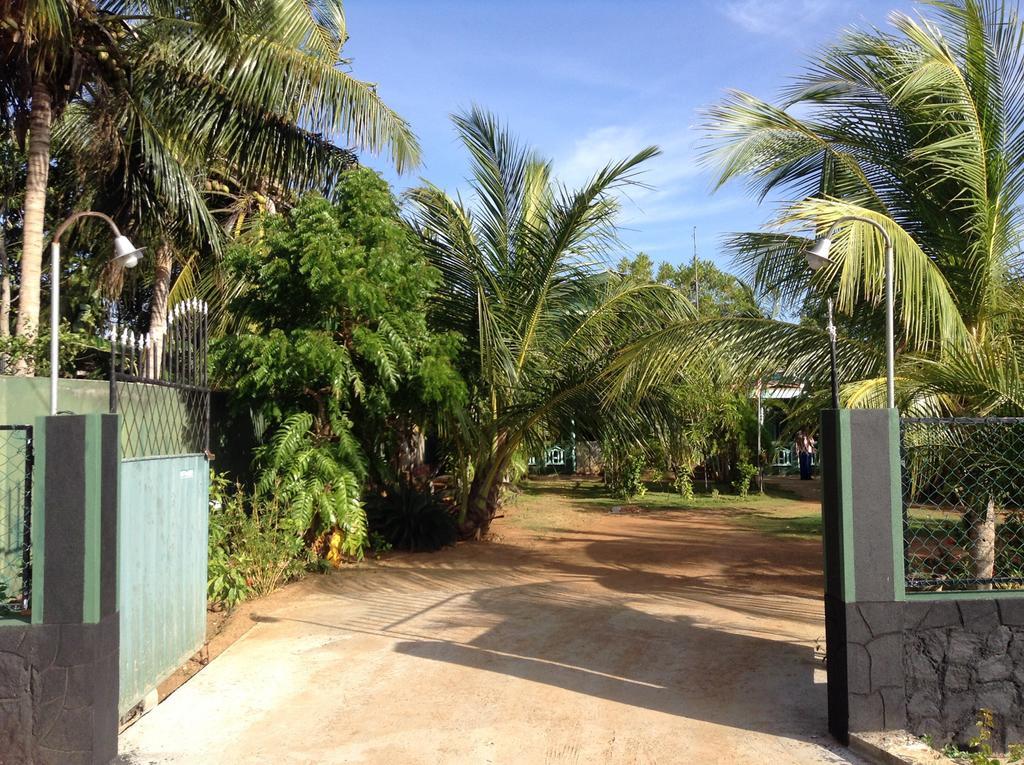 Lagoon Inn Hambantota Extérieur photo