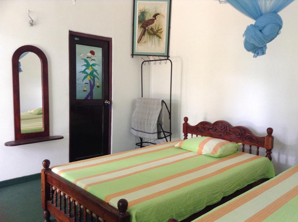 Lagoon Inn Hambantota Extérieur photo