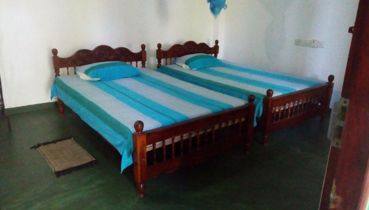 Lagoon Inn Hambantota Extérieur photo